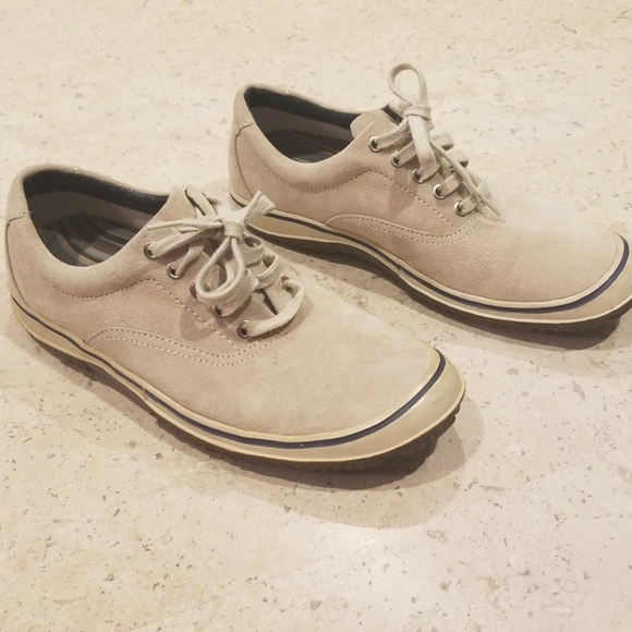 hush puppies shoe cream